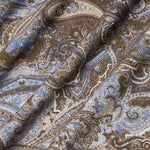 Short-sleeve crewneck top with a small-scale paisley print