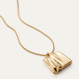 Sundra Pendant Necklace