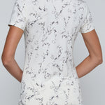 Short-sleeve crewneck top with a faded chain print.