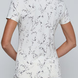 Short-sleeve crewneck top with a faded chain print.