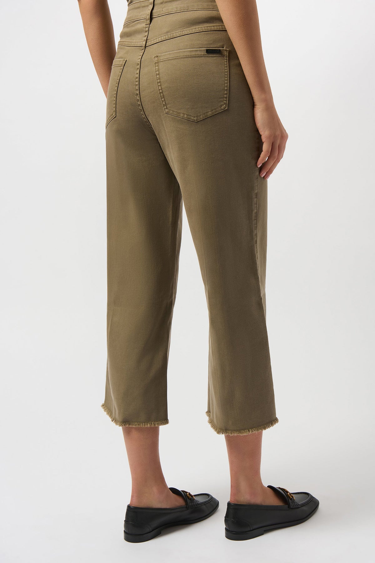 Cropped culotte-style jeans with embellished front seam