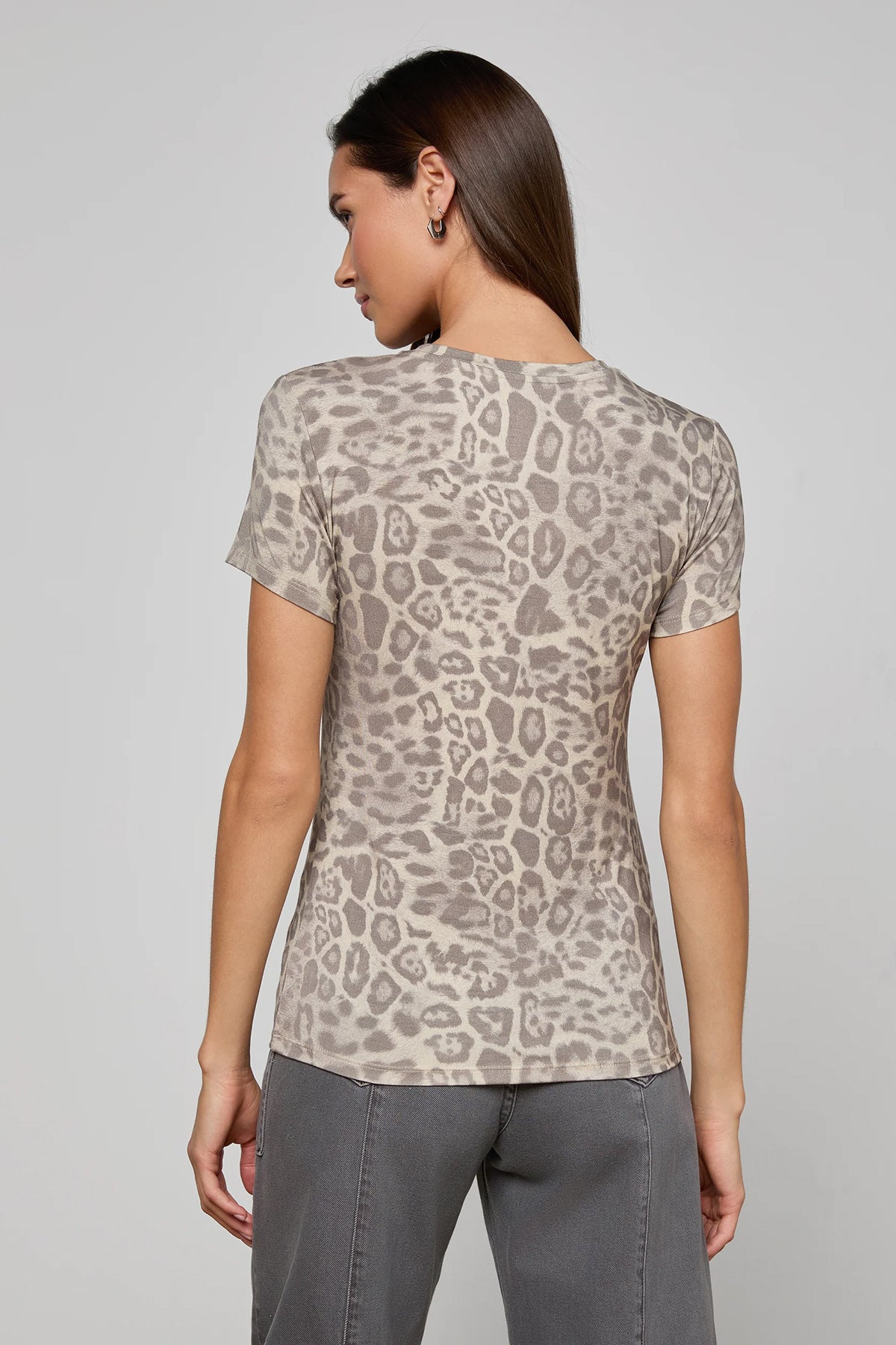 Short-sleeve crewneck top with patch-style leopard print