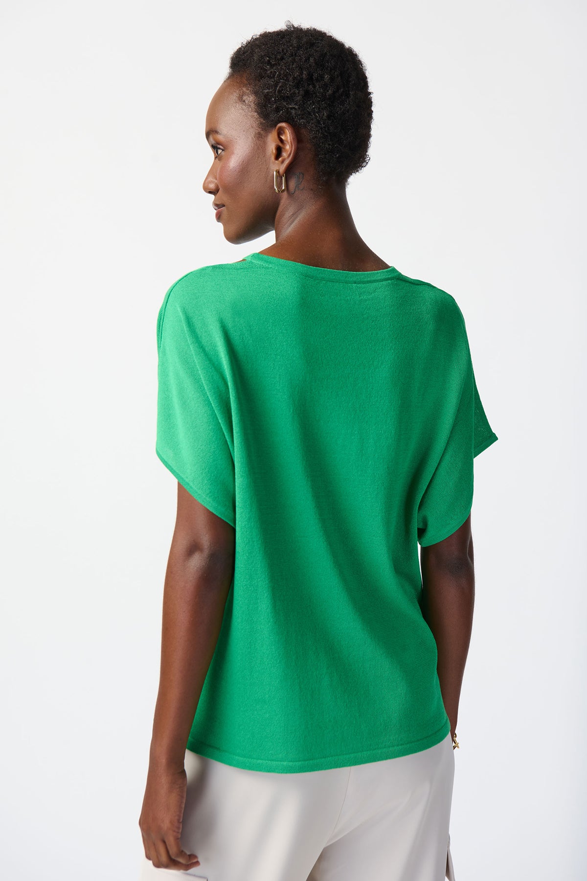 Short Sleeve with Neck Detail